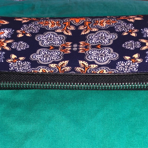 AUTHENTIC NWT ACCORDION ZIP WALLET IN FOREST FLOWER PRINT COATED CANVAS - Picture 6 of 11